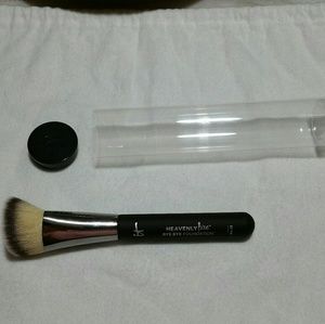 SOLD Foundation brush by IT